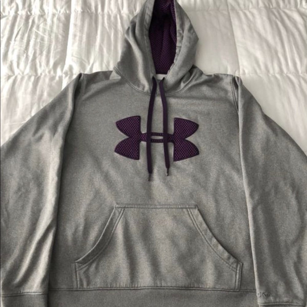 Under Armor Sweatshirt